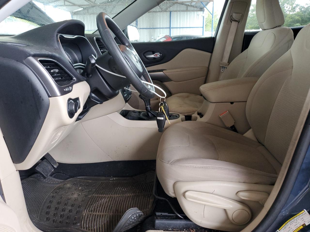 2020 Jeep Cherokee Latitude VIN: 1C4PJLCB4LD571594 Lot: 81722375