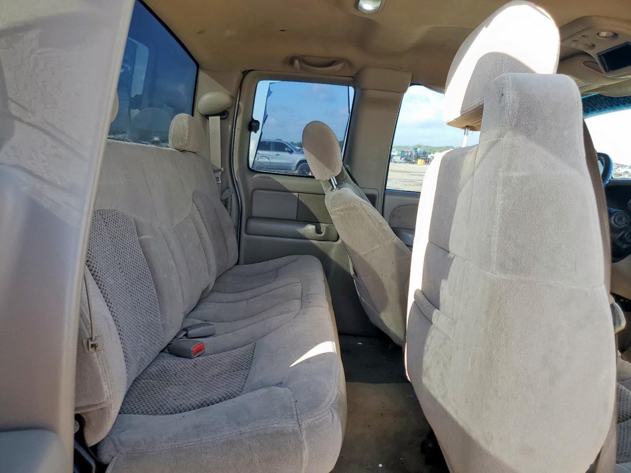 2002 Chevrolet Silverado C2500 Heavy Duty VIN: 1GCHC29U32E283740 Lot: 83869925