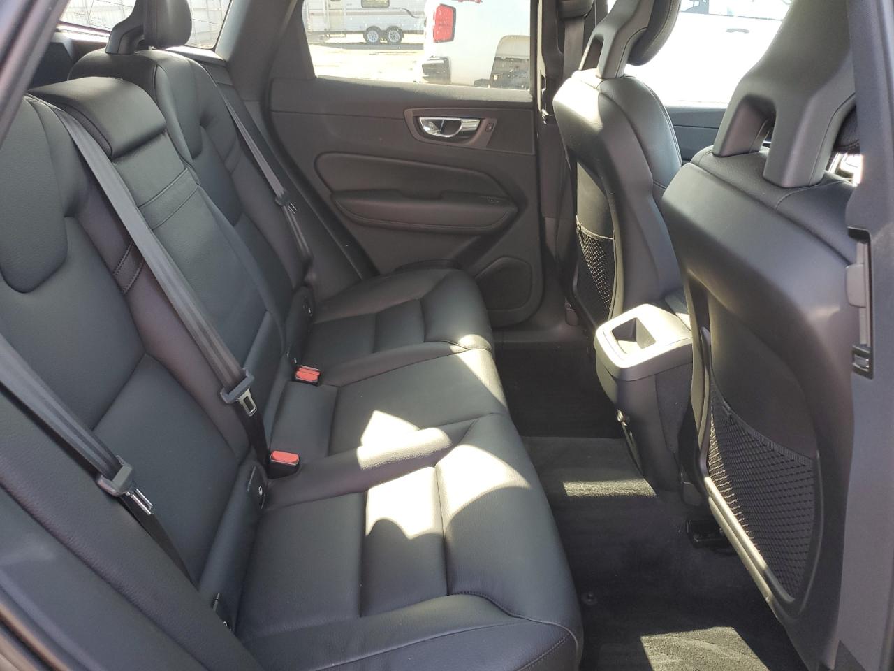 2018 Volvo Xc60 T5 VIN: LYV102RK6JB117297 Lot: 71114635