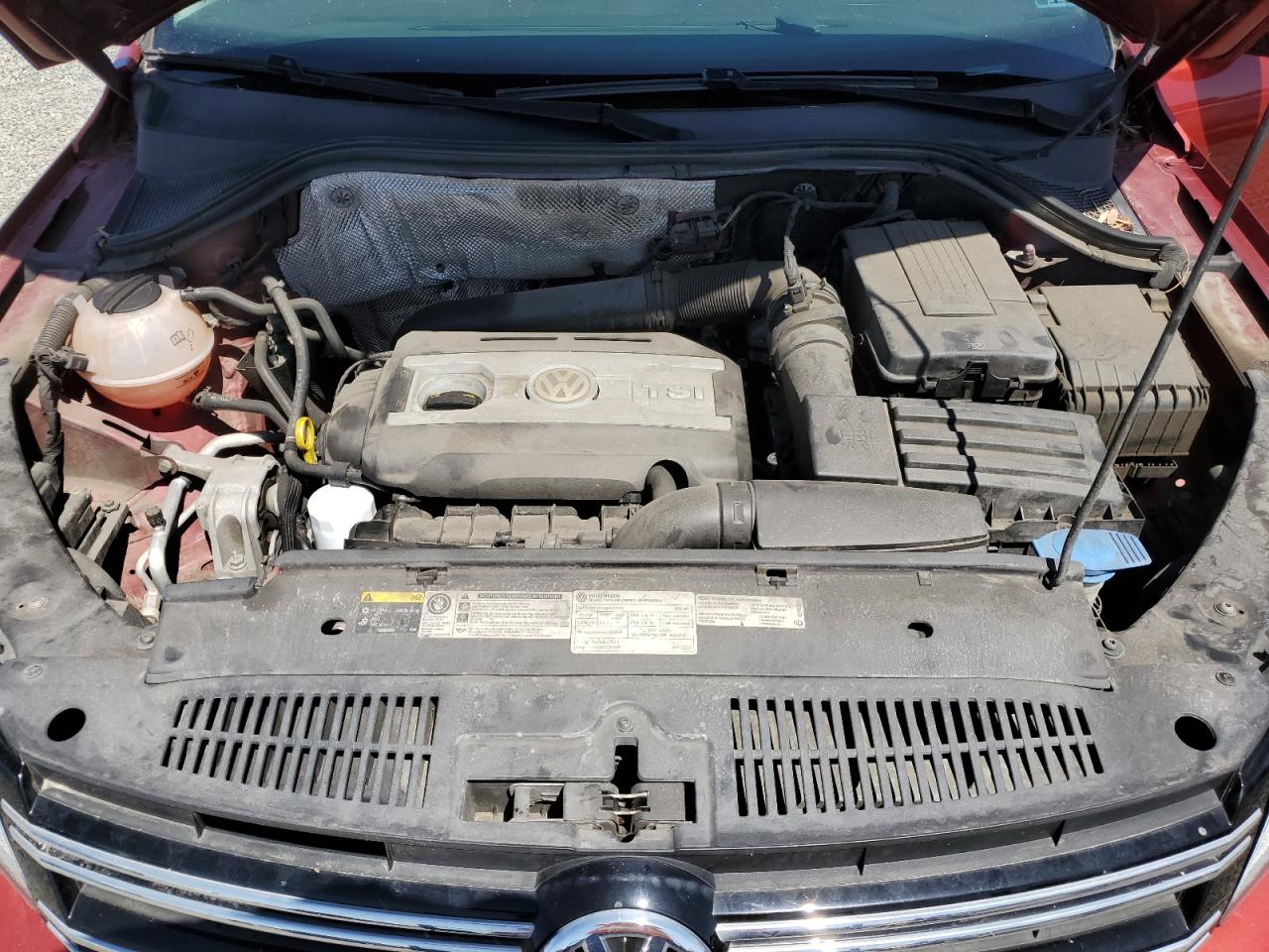 2015 Volkswagen Tiguan S VIN: WVGAV7AX1FW096832 Lot: 71443315