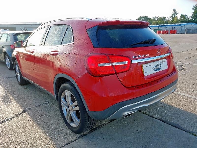 2016 MERCEDES-BENZ GLA 200 SPORT PREMIUM + A 