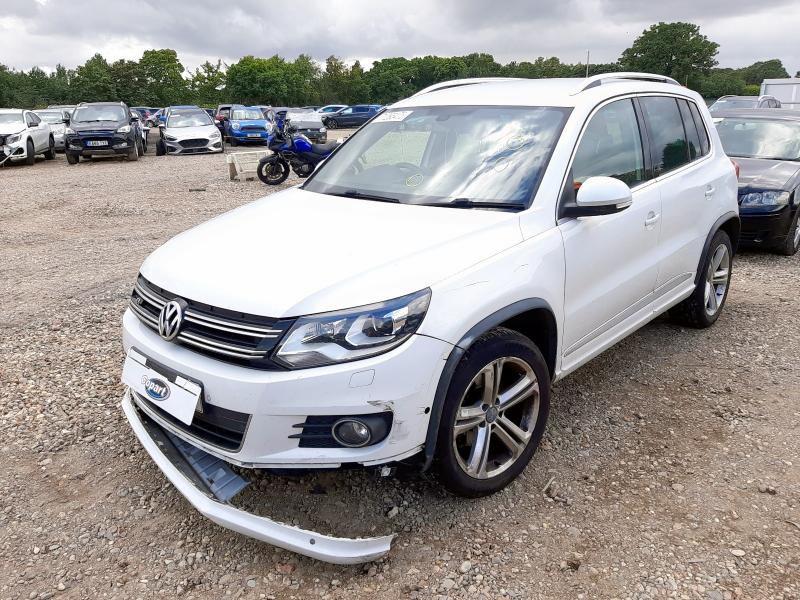 2014 VOLKSWAGEN TIGUAN R LINE TDIBLUETECH  for sale at Copart COLCHESTER