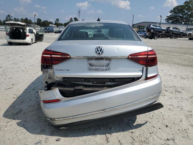  VOLKSWAGEN PASSAT 2017 Srebrny