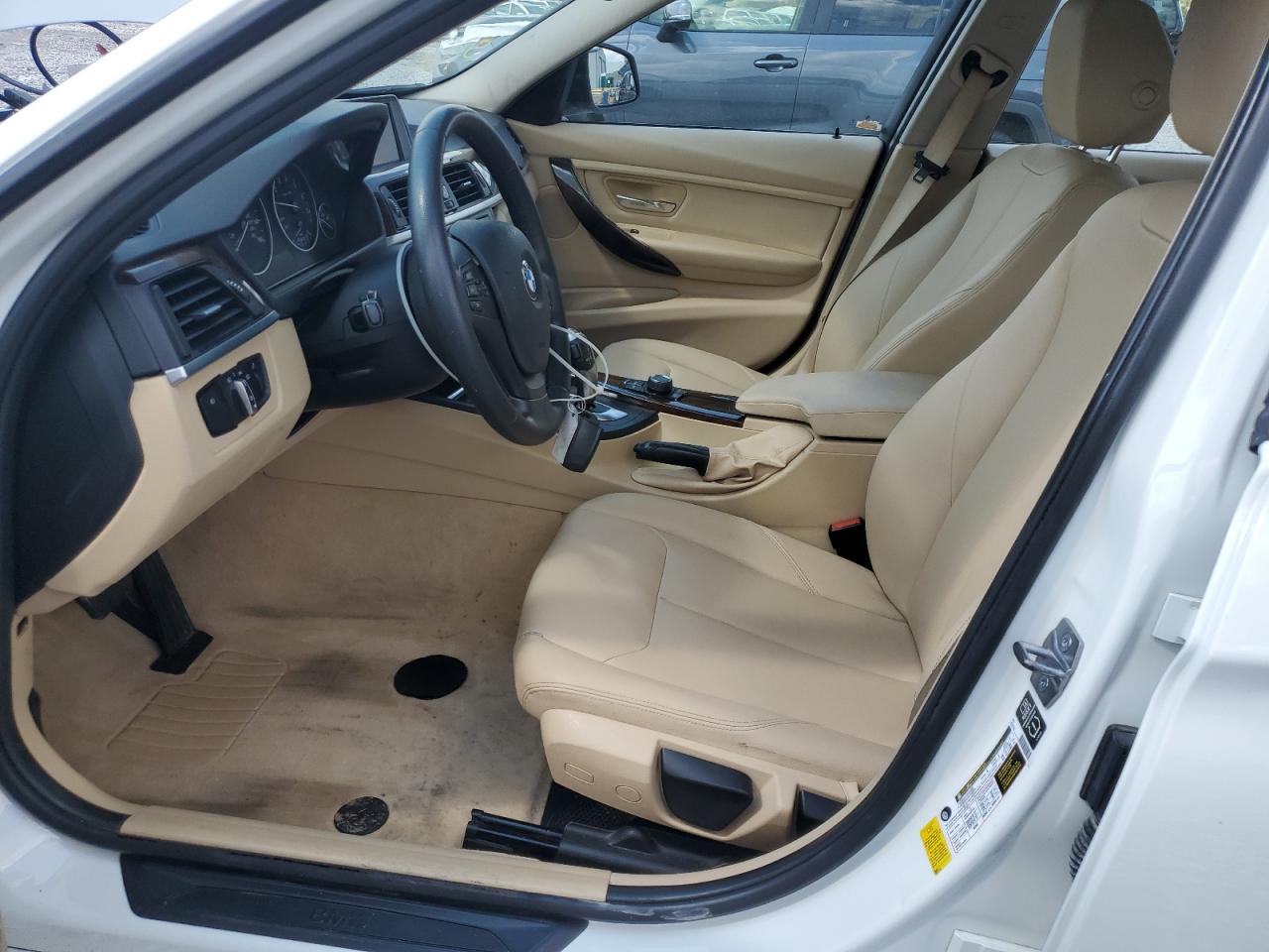 2015 BMW 320 I VIN: WBA3B1C52FP831050 Lot: 81199525