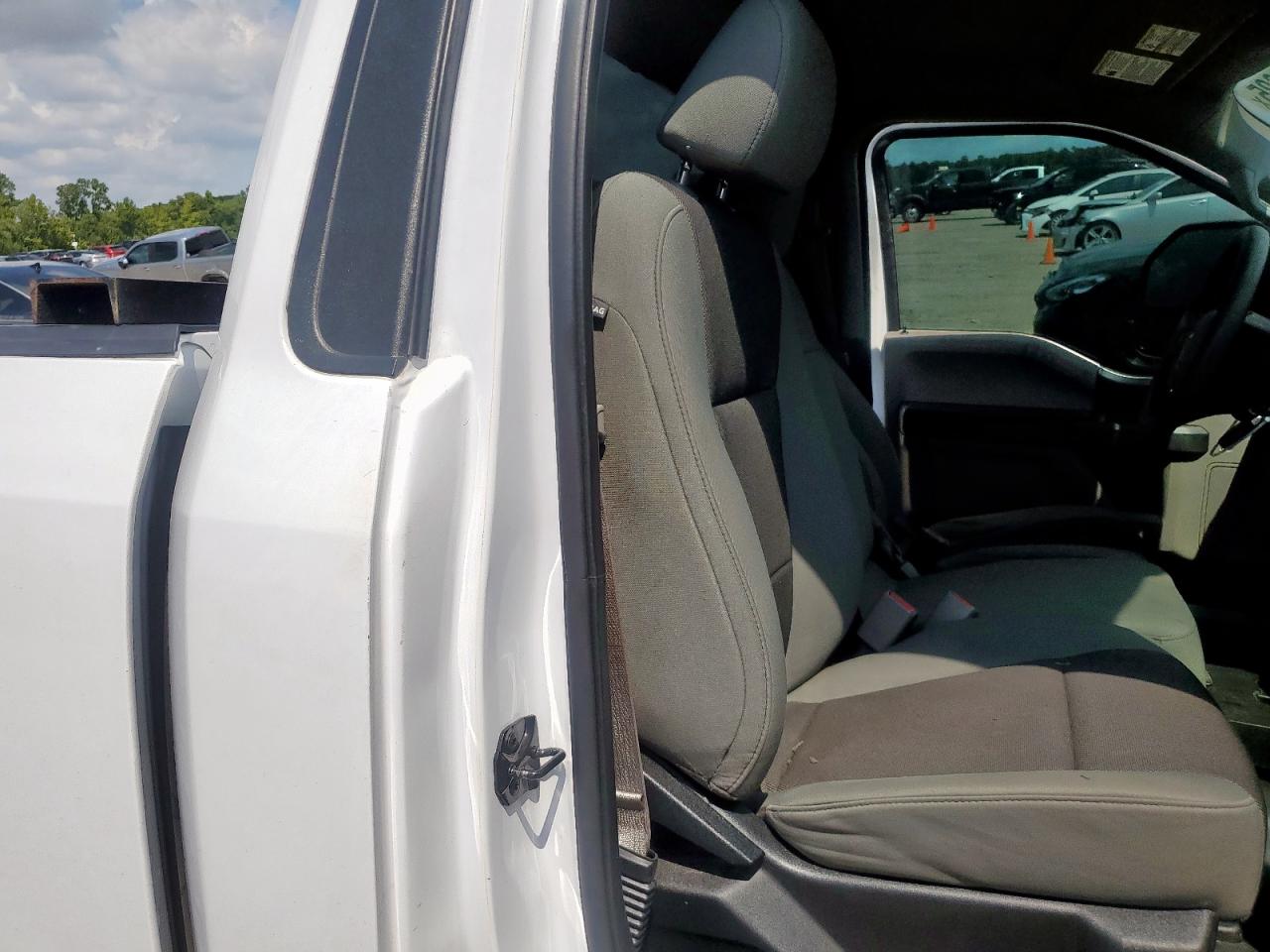 2017 Ford F150 VIN: 1FTMF1C89HKD27603 Lot: 70846625