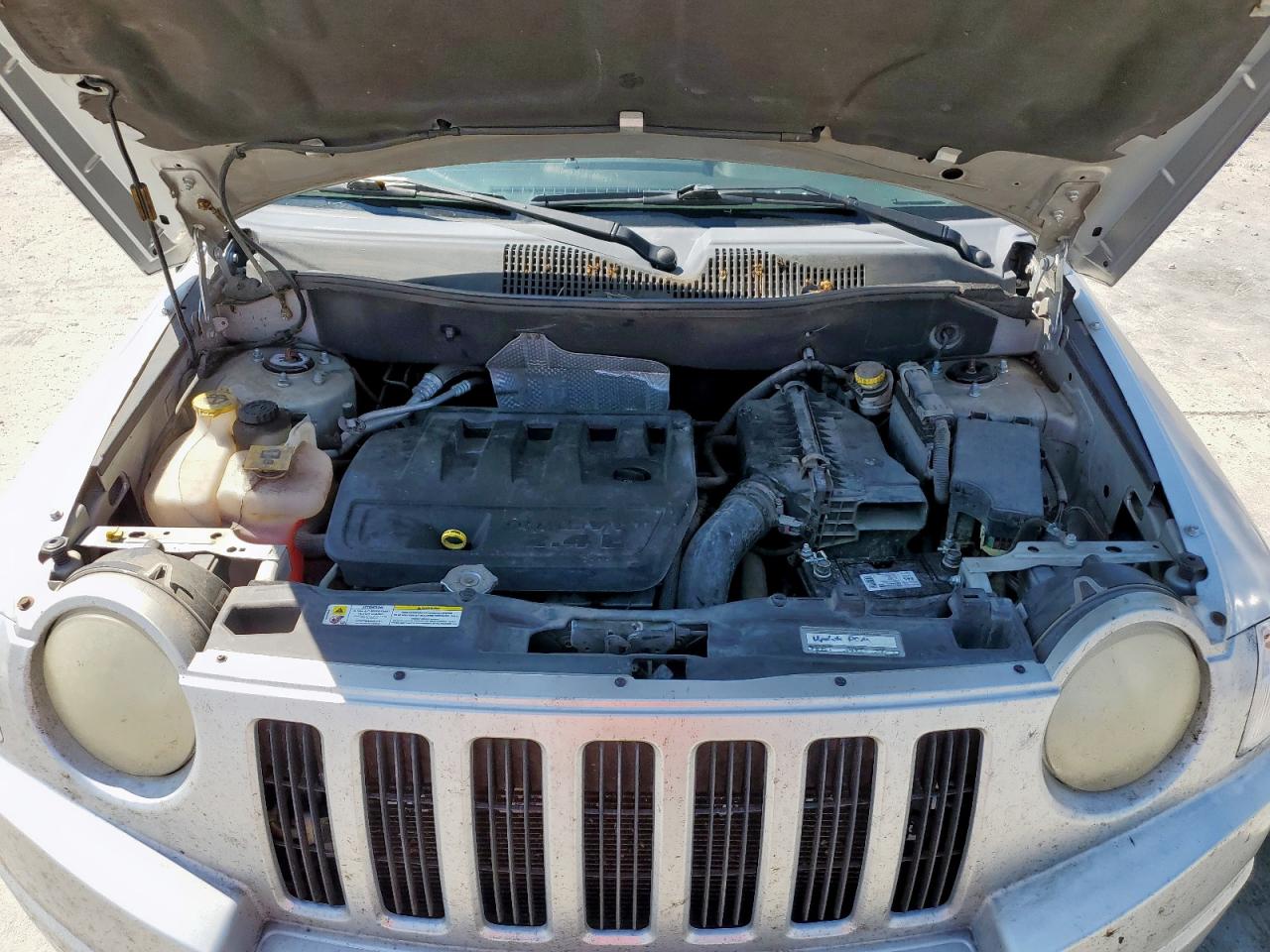 2007 Jeep Compass VIN: 1J8FT47WX7D103814 Lot: 71456325