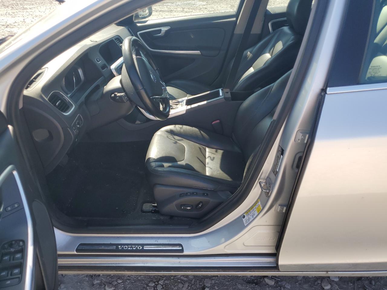 2015 Volvo S60 Platinum VIN: YV126MFM7F1345886 Lot: 71813125