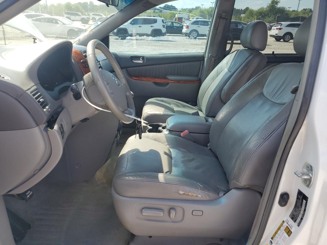 2007 Toyota Sienna Xle VIN: 5TDZK22C47S010221 Lot: 70148705