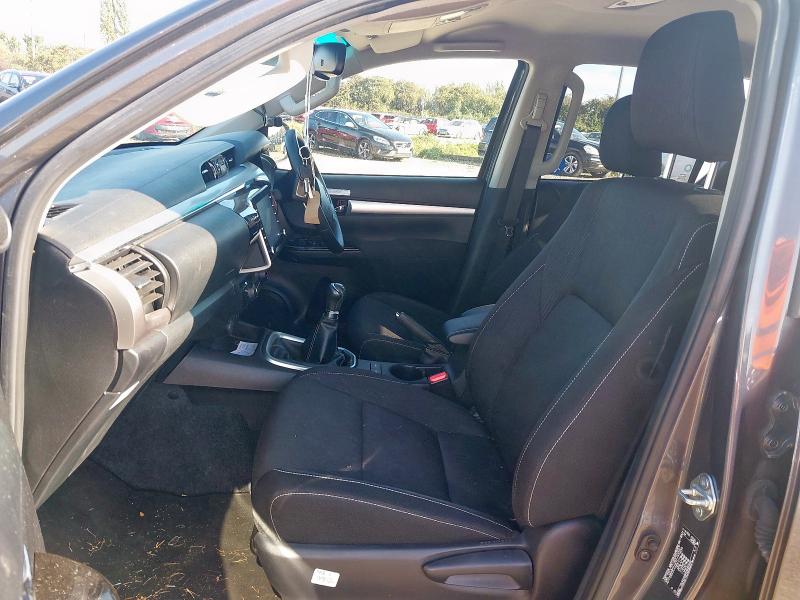 2022 TOYOTA HILUX INVINCIBLE D-4D 4WD 