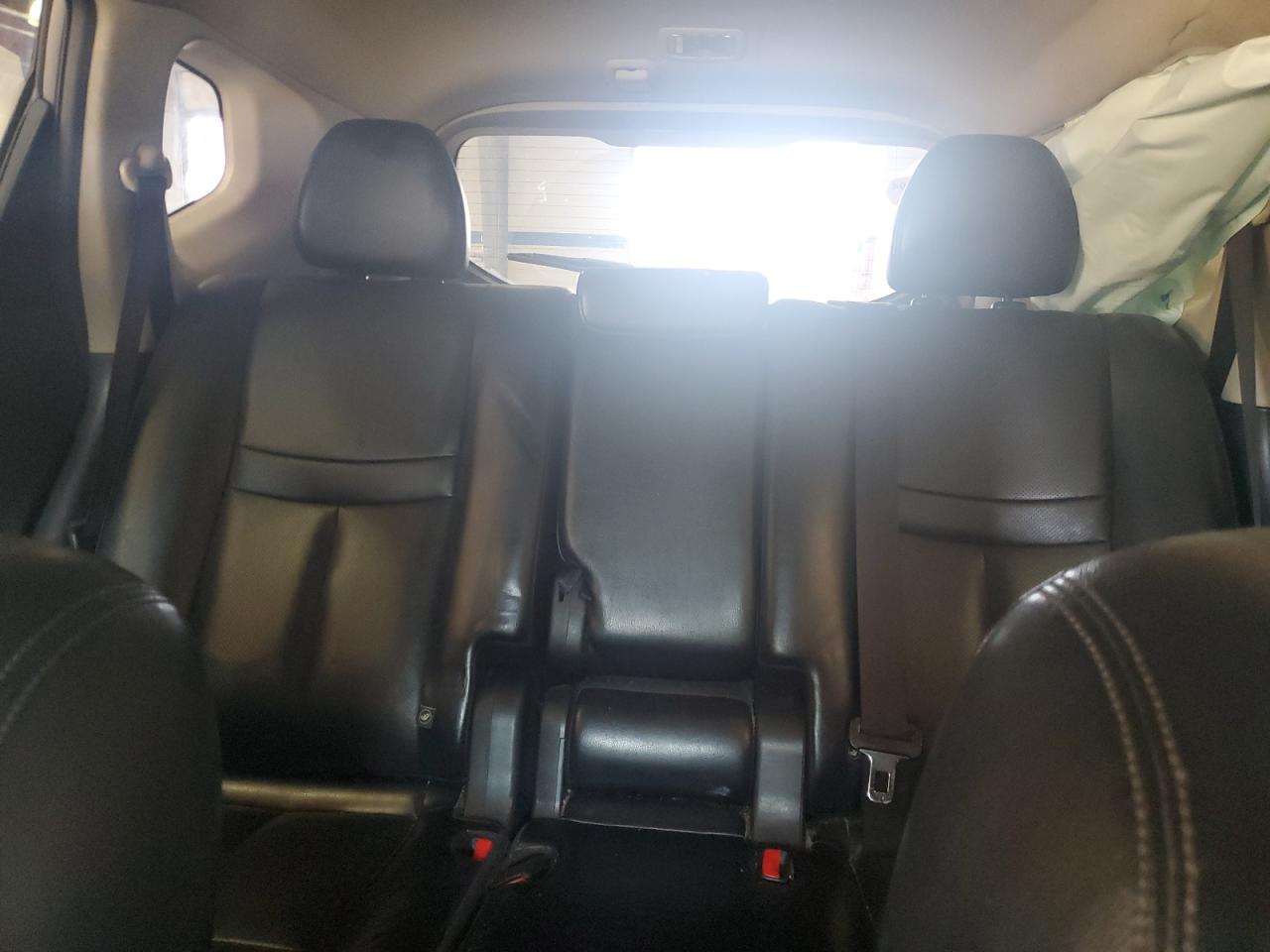 2018 Nissan Rogue S VIN: JN8AT2MT1JW464090 Lot: 81766335