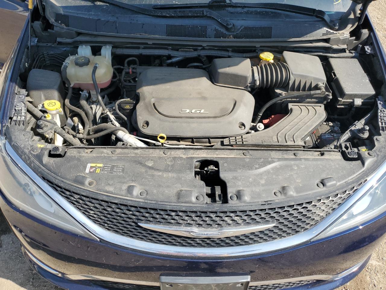 2017 Chrysler Pacifica Limited VIN: 2C4RC1GG9HR544389 Lot: 70741675