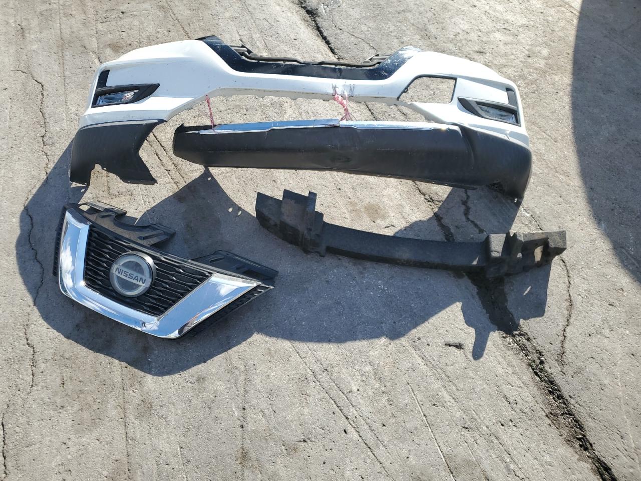 2018 Nissan Rogue S VIN: KNMAT2MT3JP512260 Lot: 82168555