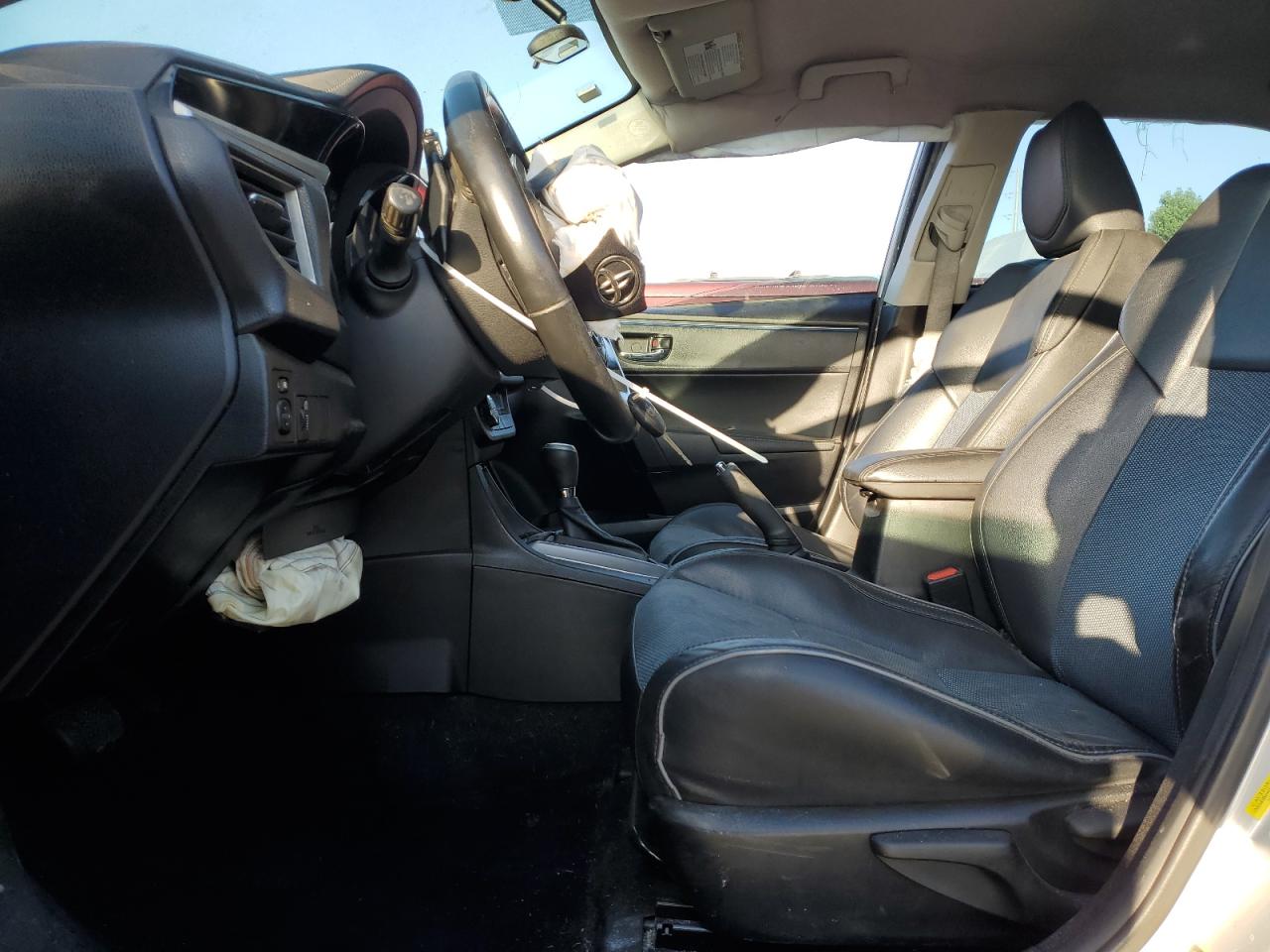 2015 Toyota Corolla L VIN: 5YFBURHE2FP342758 Lot: 84414285