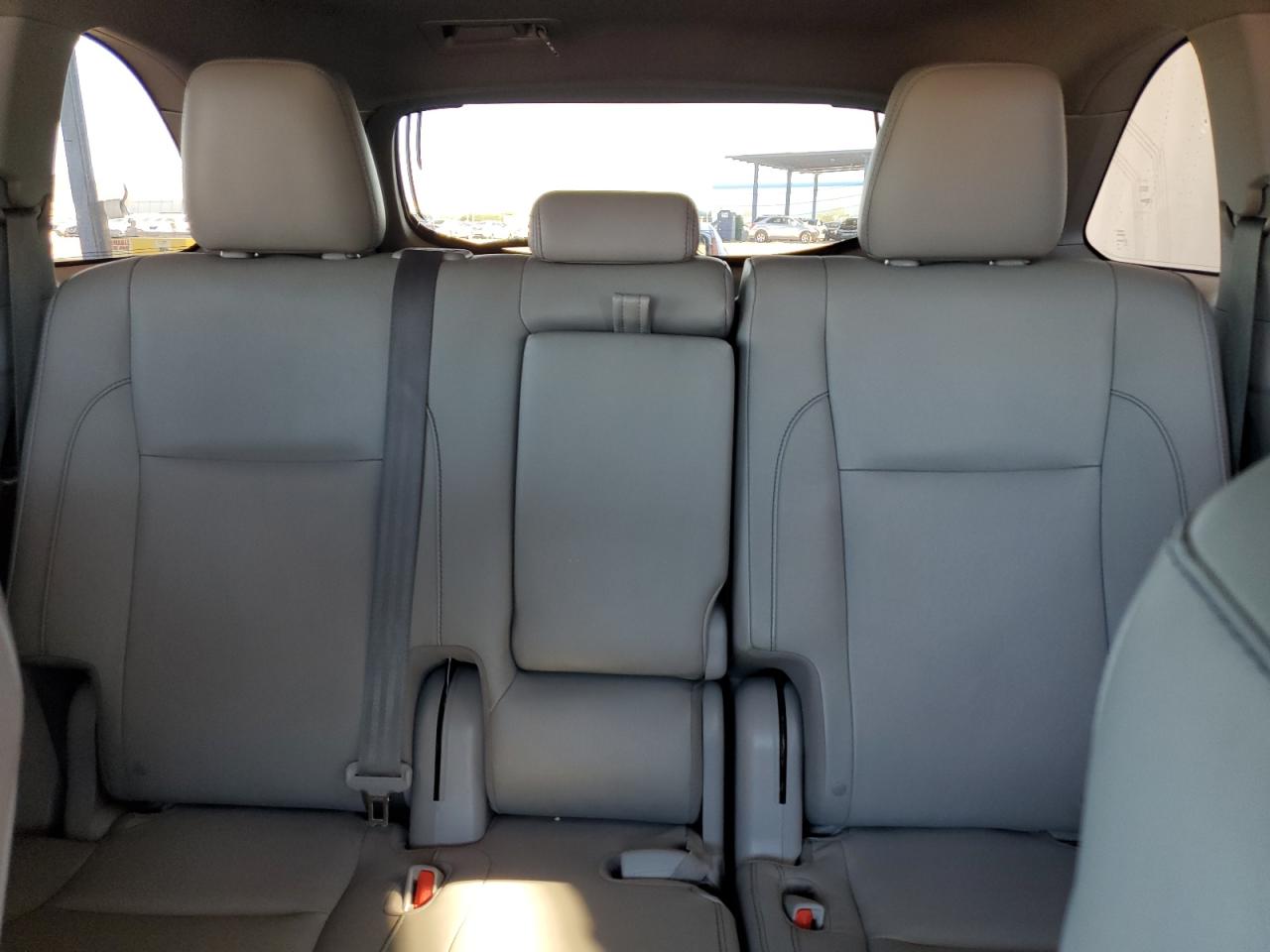 2016 Toyota Highlander Xle VIN: 5TDKKRFH4GS504790 Lot: 84626745