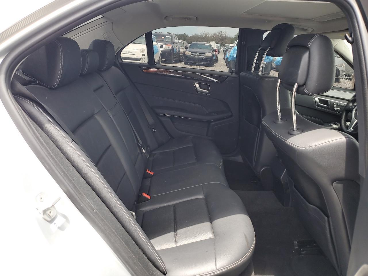 2014 Mercedes-Benz E 350 VIN: WDDHF5KB1EA890738 Lot: 83830735