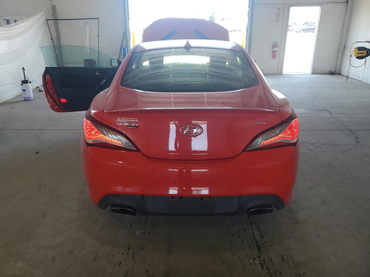 2014 Hyundai Genesis Coupe 2.0T VIN: KMHHT6KD6EU121284 Lot: 71897585