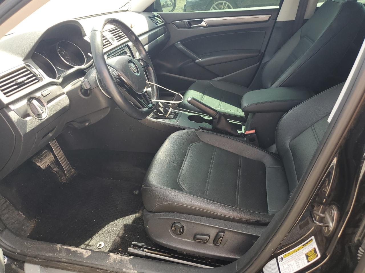 2017 Volkswagen Passat R-Line VIN: 1VWDT7A38HC027996 Lot: 81913785