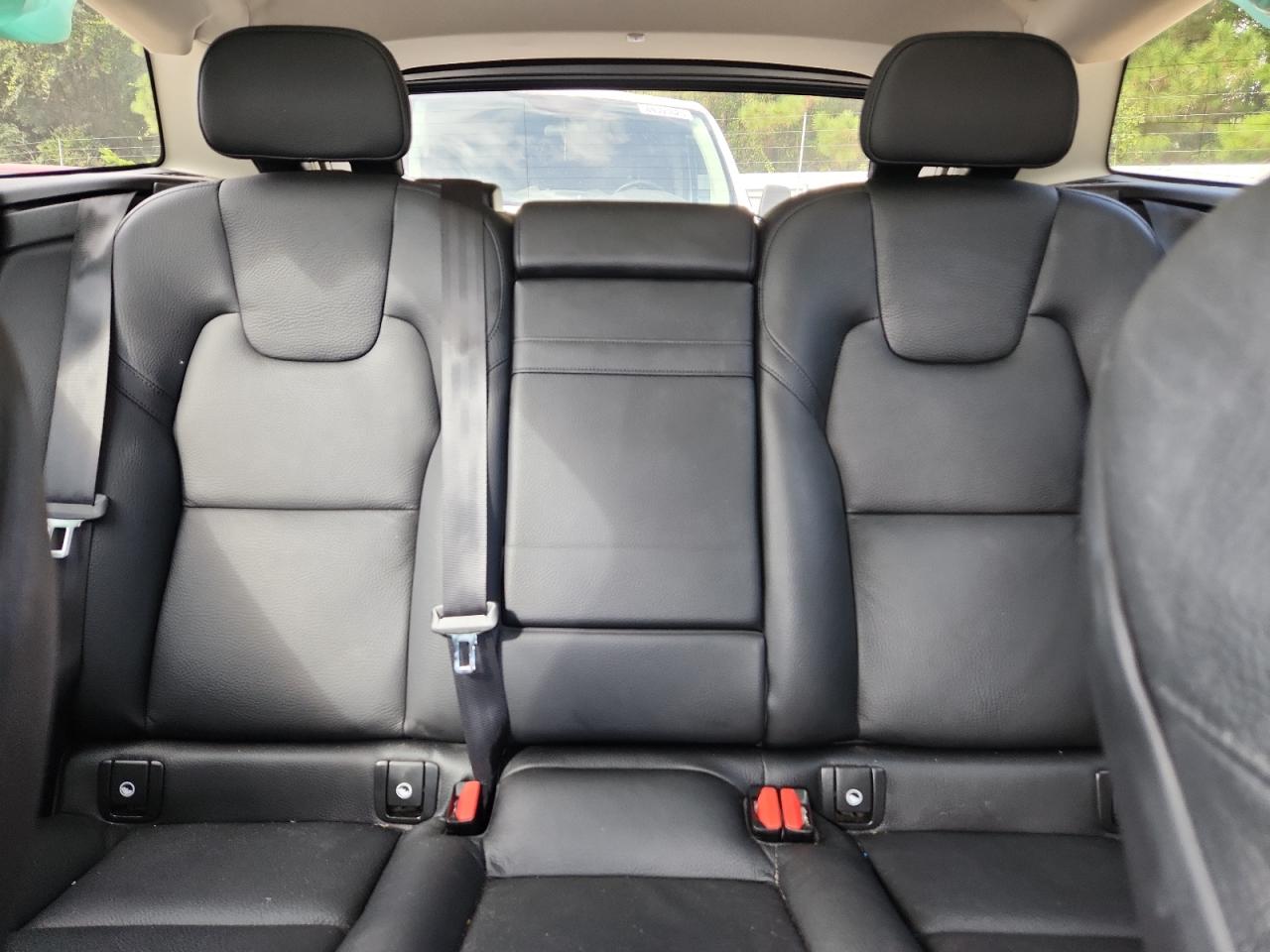 2022 Volvo Xc60 B5 Momentum VIN: YV4L12DK7N1920806 Lot: 84168525