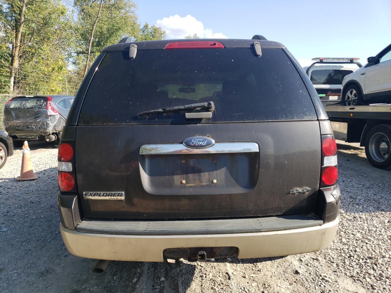 2007 Ford Explorer Eddie Bauer VIN: 1FMEU74EX7UA40867 Lot: 70993795