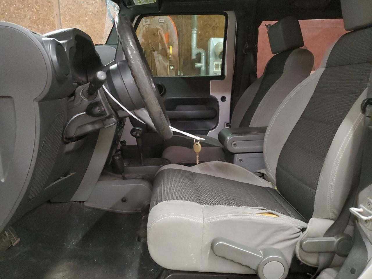 2007 Jeep Wrangler X VIN: 1J4FA24137L138897 Lot: 70903665