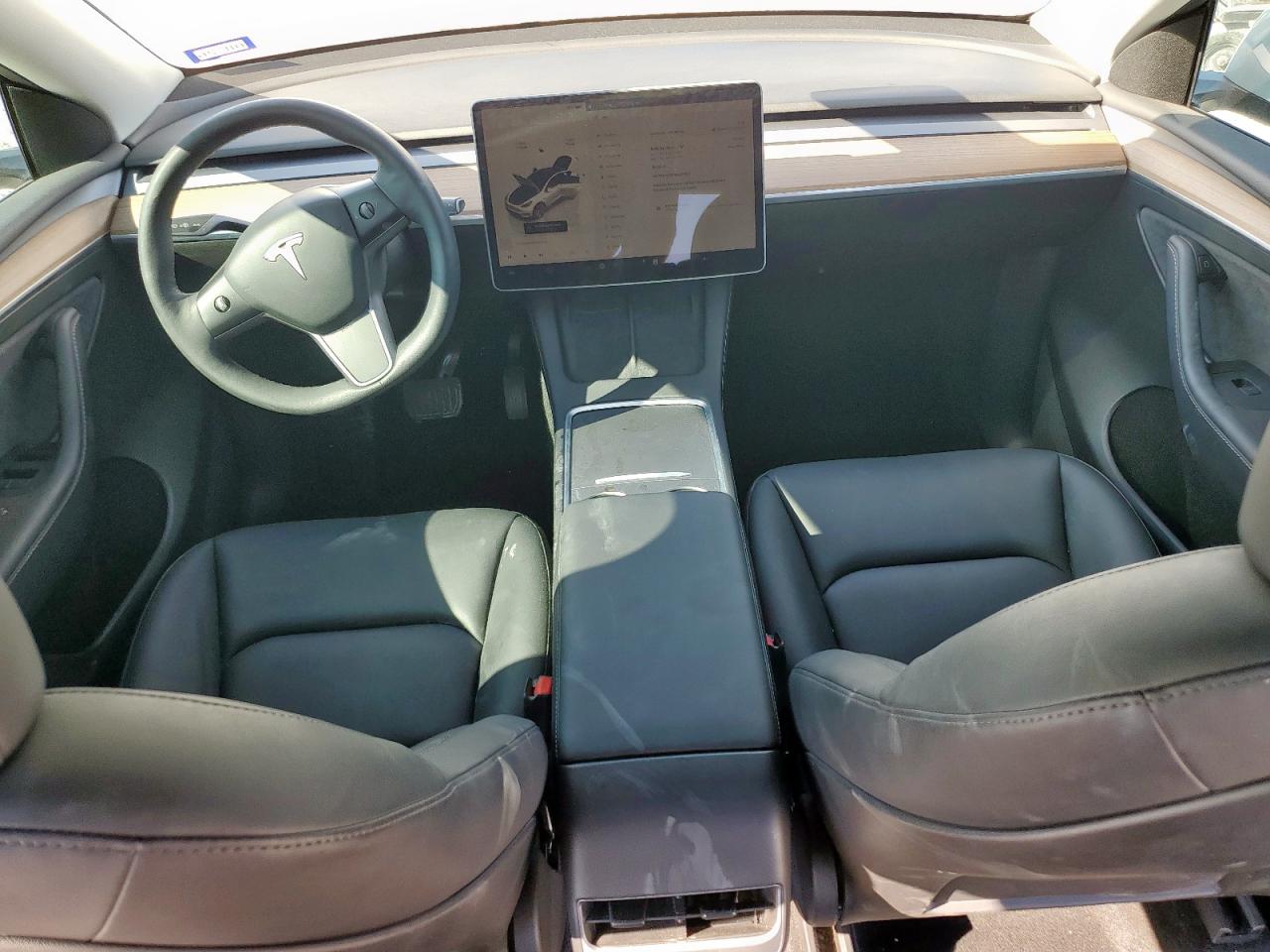 2022 Tesla Model Y VIN: 7SAYGDEE6NA011927 Lot: 84187255