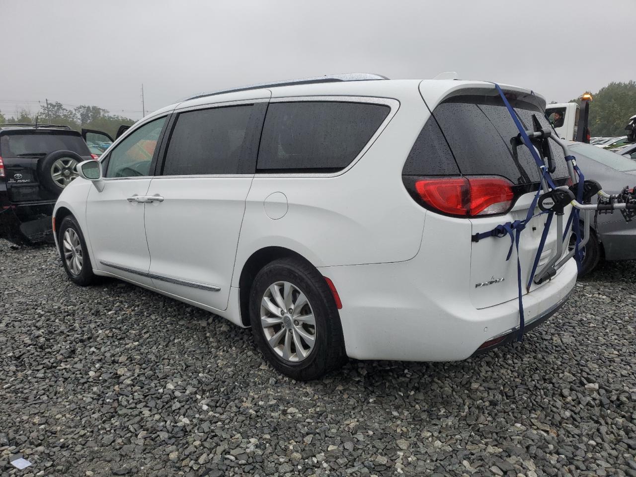 2019 Chrysler Pacifica Touring L 2C4RC1BG3KR561638 photo #3