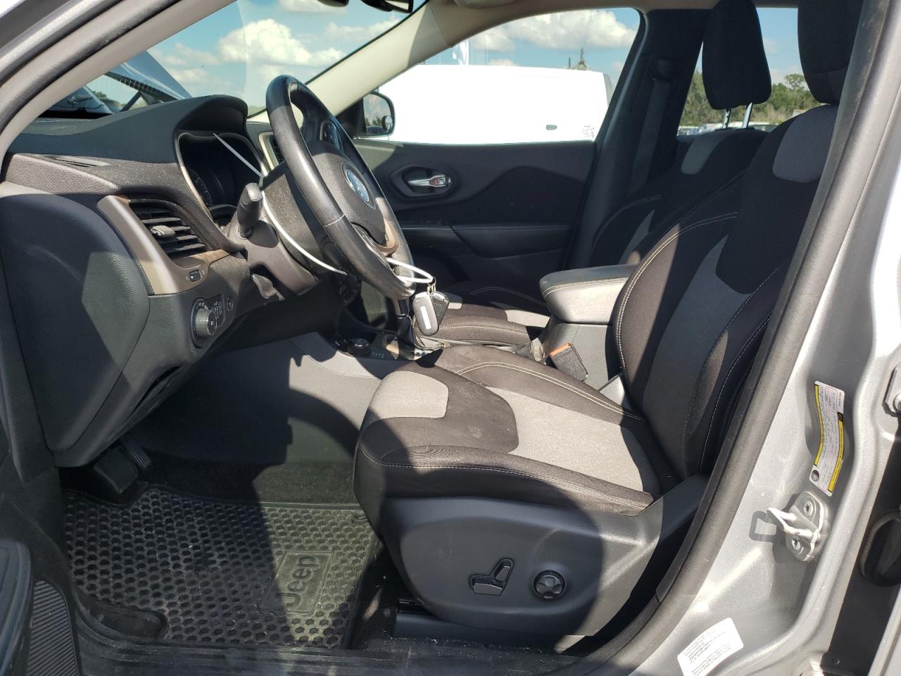 2014 Jeep Cherokee Latitude VIN: 1C4PJMCS3EW291386 Lot: 80882995