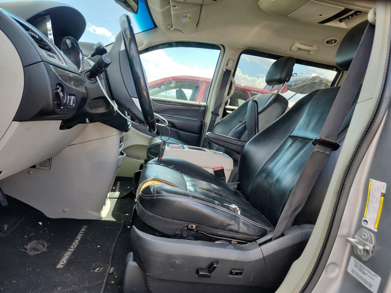 2015 Chrysler Town & Country Touring VIN: 2C4RC1BG0FR636625 Lot: 81468565