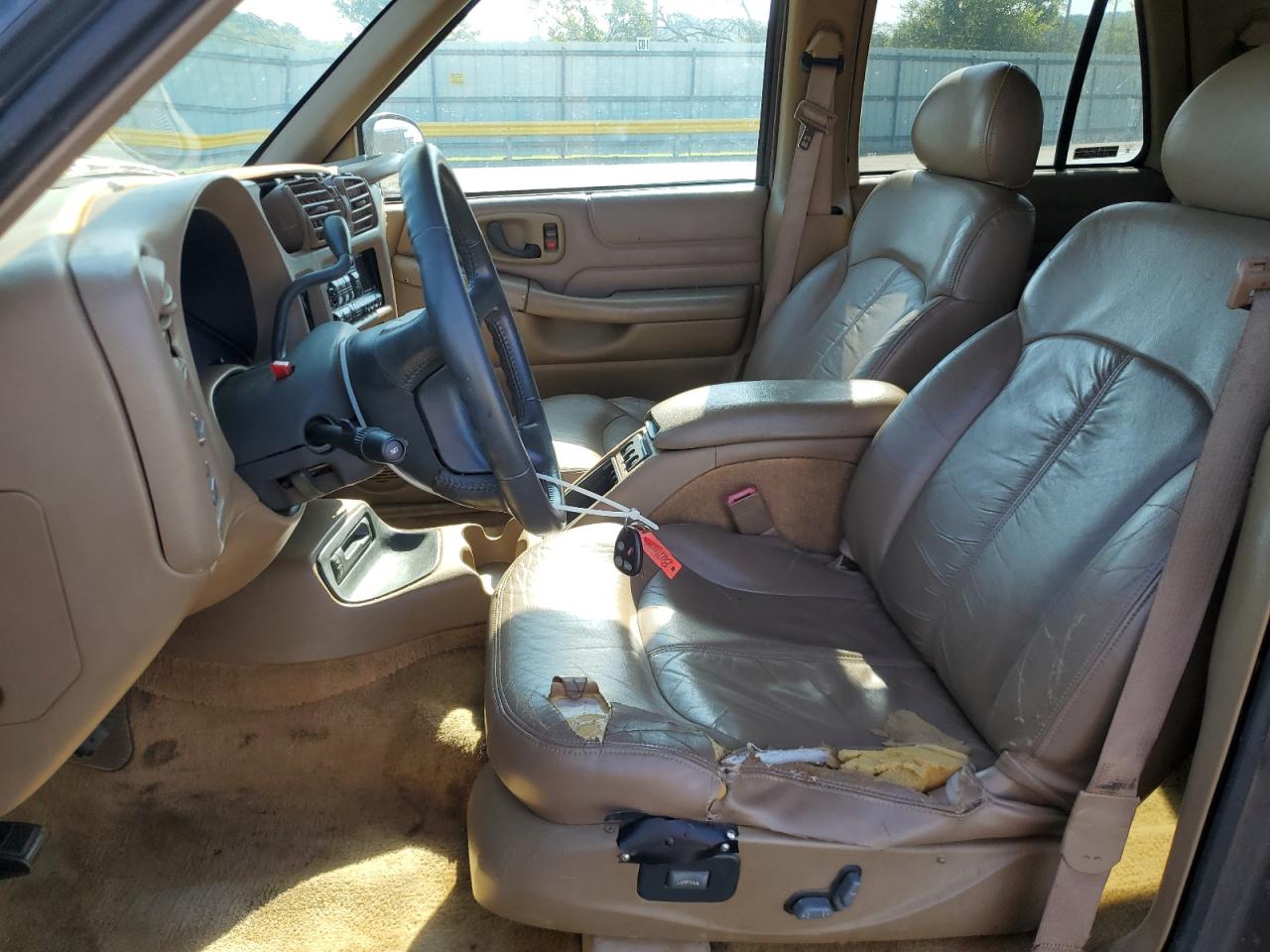 1998 Chevrolet Blazer VIN: 1GNCS13WXW2207884 Lot: 80690405