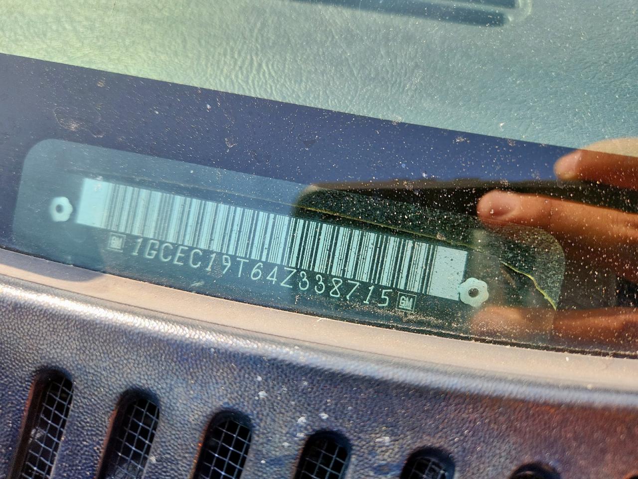 2004 Chevrolet Silverado C1500 VIN: 1GCEC19T64Z338715 Lot: 81023425