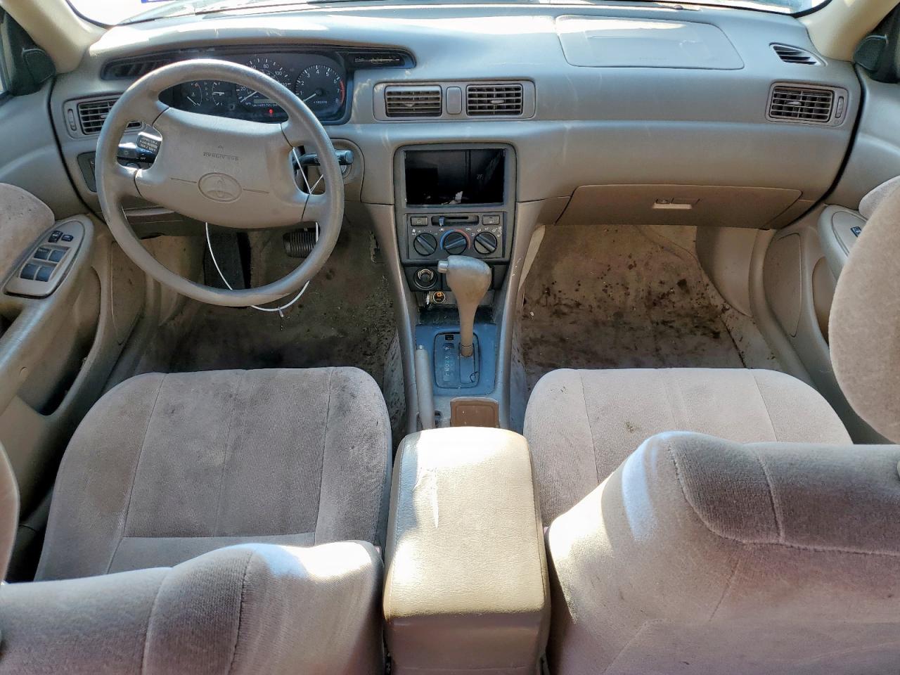 1999 Toyota Camry Le VIN: JT2BG22K9X0334416 Lot: 84436815