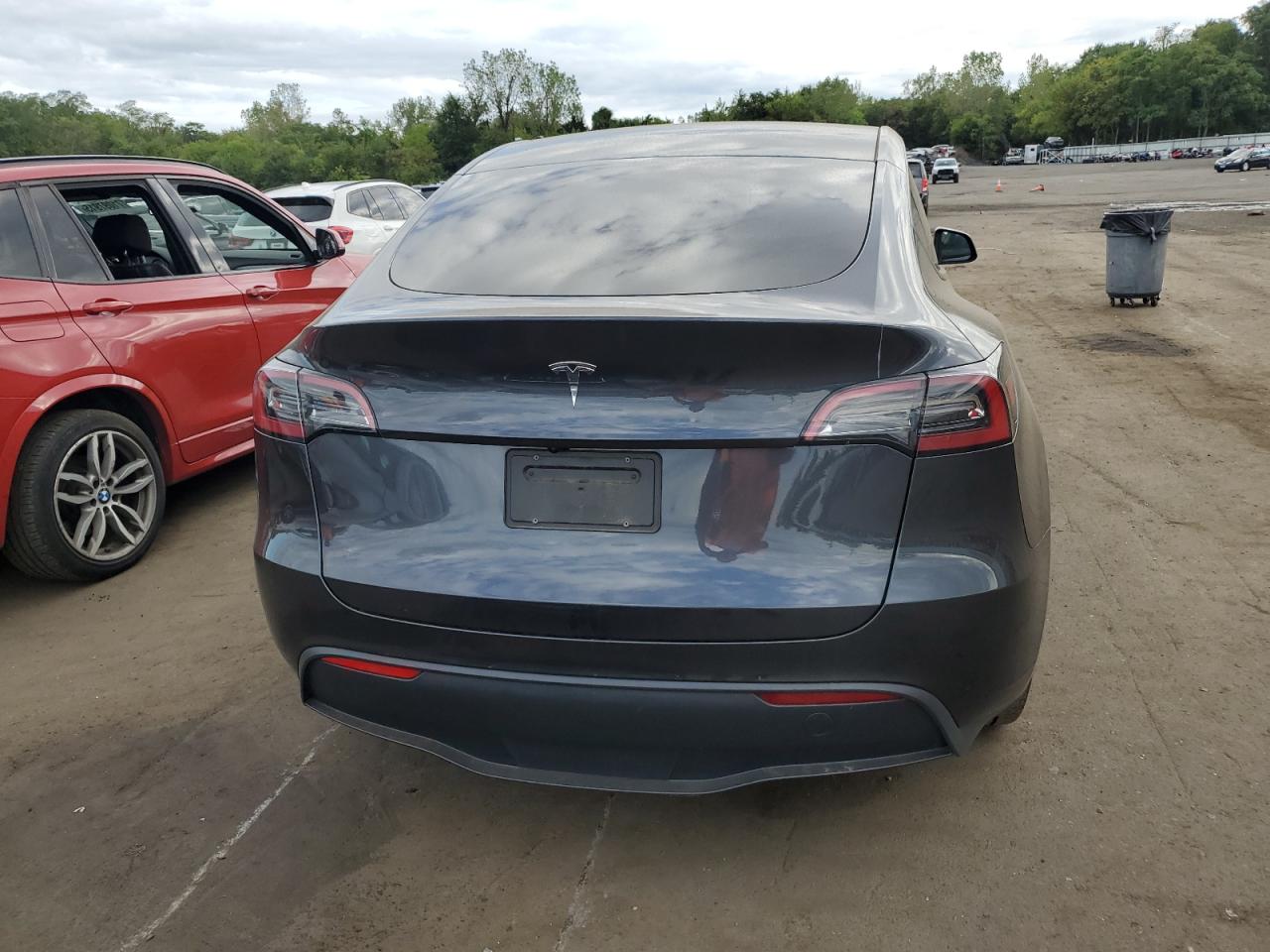 2024 Tesla Model Y VIN: 7SAYGDED5RF154013 Lot: 80687695