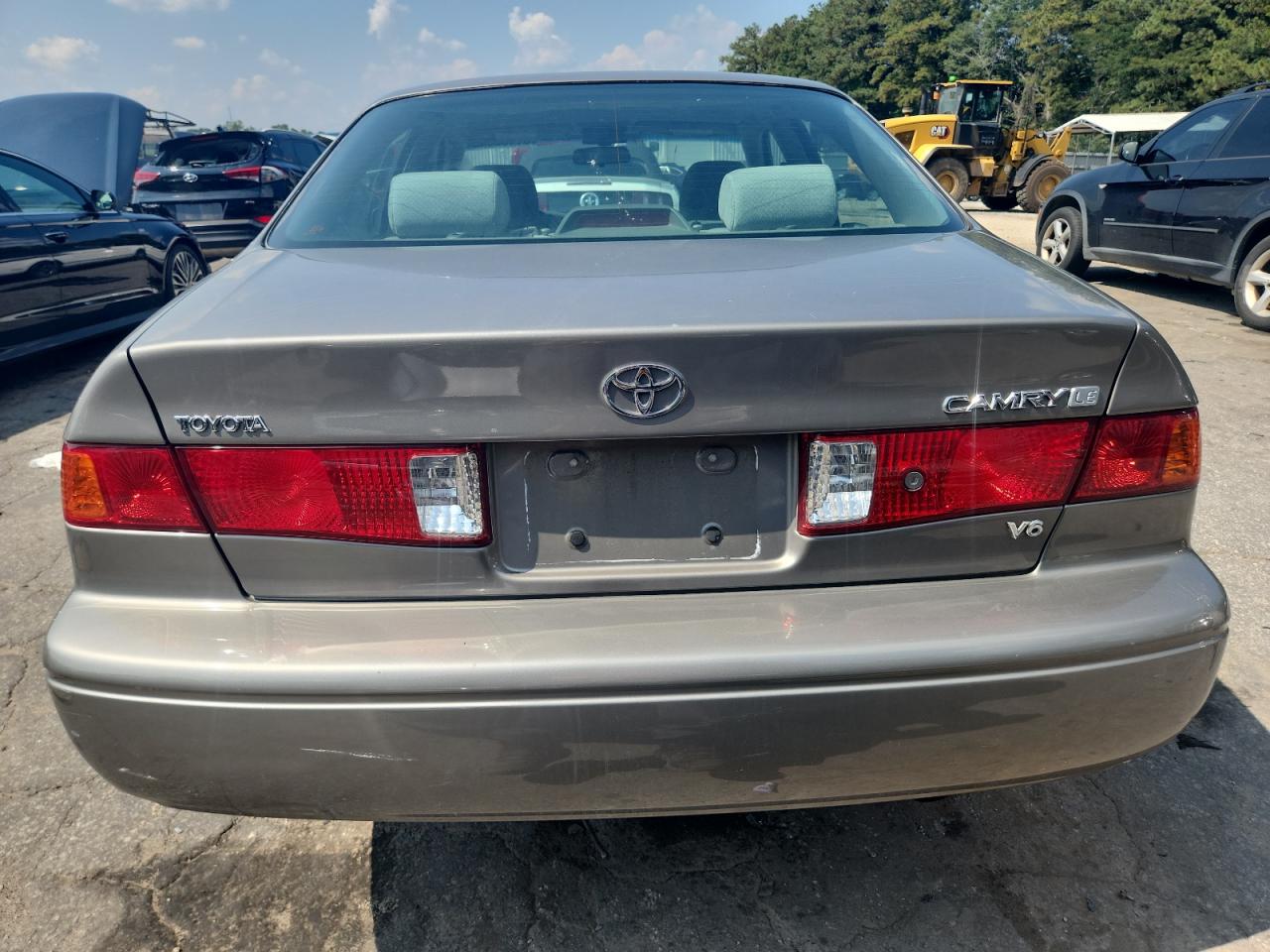 2000 Toyota Camry Le VIN: 4T1BF28K1YU094592 Lot: 81153845