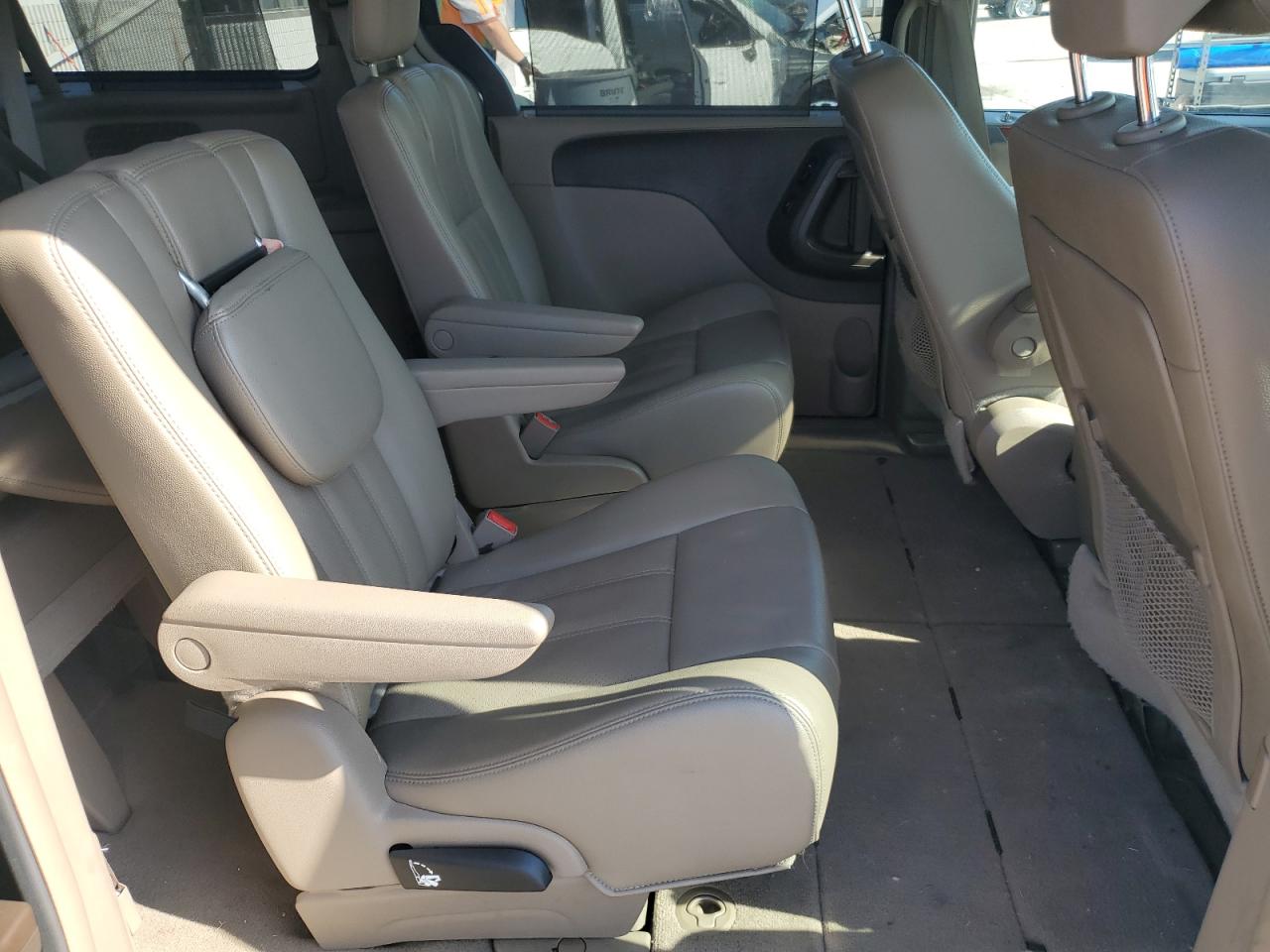 2014 Chrysler Town & Country Touring L VIN: 2C4RC1CGXER310604 Lot: 71040375