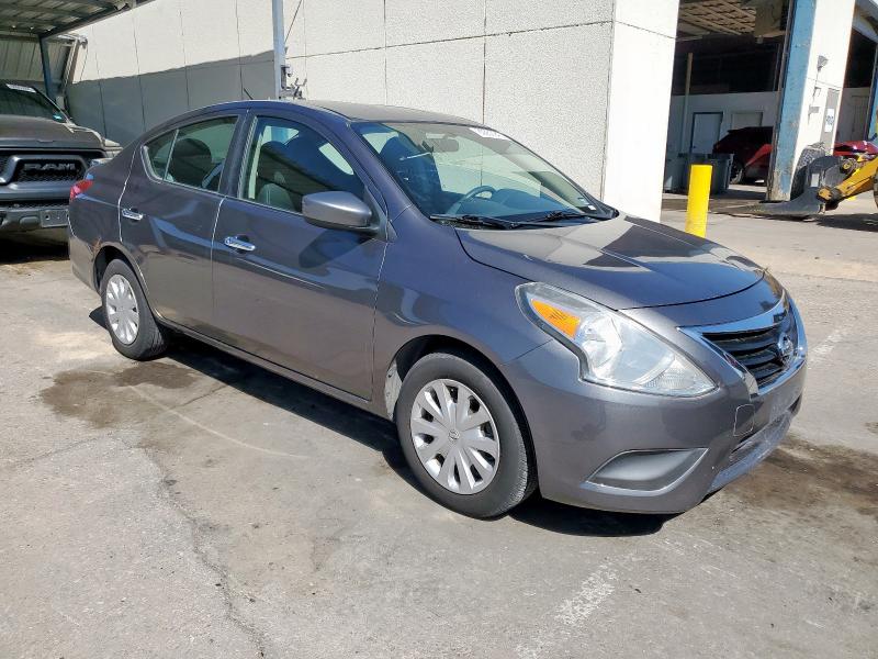  NISSAN VERSA 2016 Szary