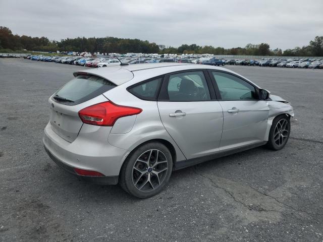  FORD FOCUS 2017 Серебристый