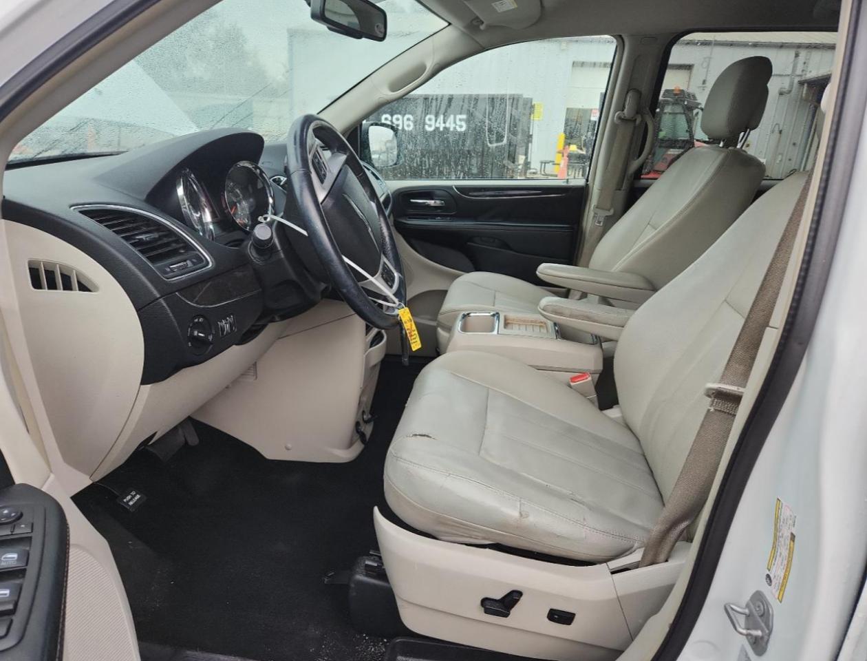 2016 Chrysler Town & Country Touring VIN: 2C4RC1BG7GR300116 Lot: 81222125