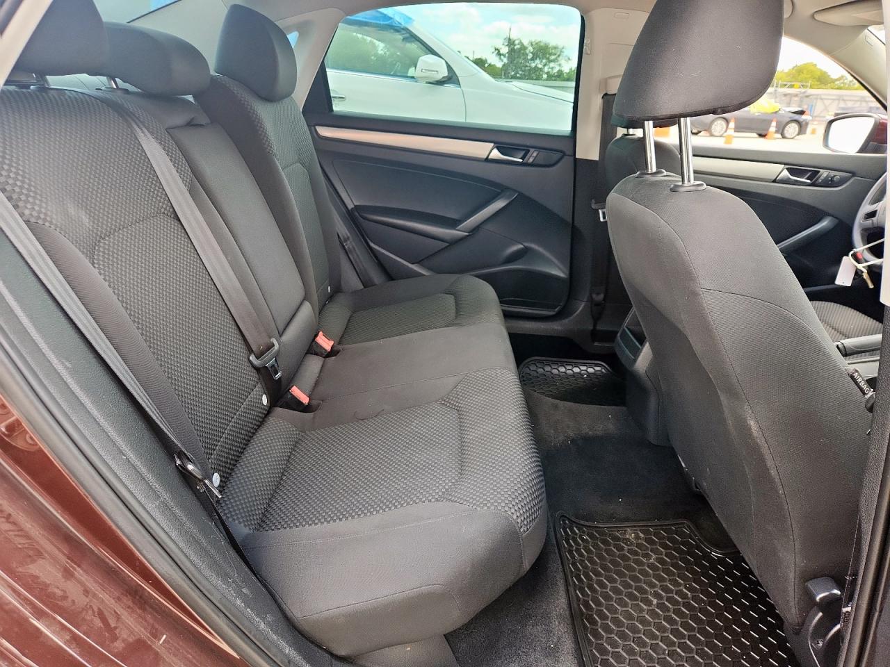 2013 Volkswagen Passat S VIN: 1VWAP7A3XDC137711 Lot: 82100695