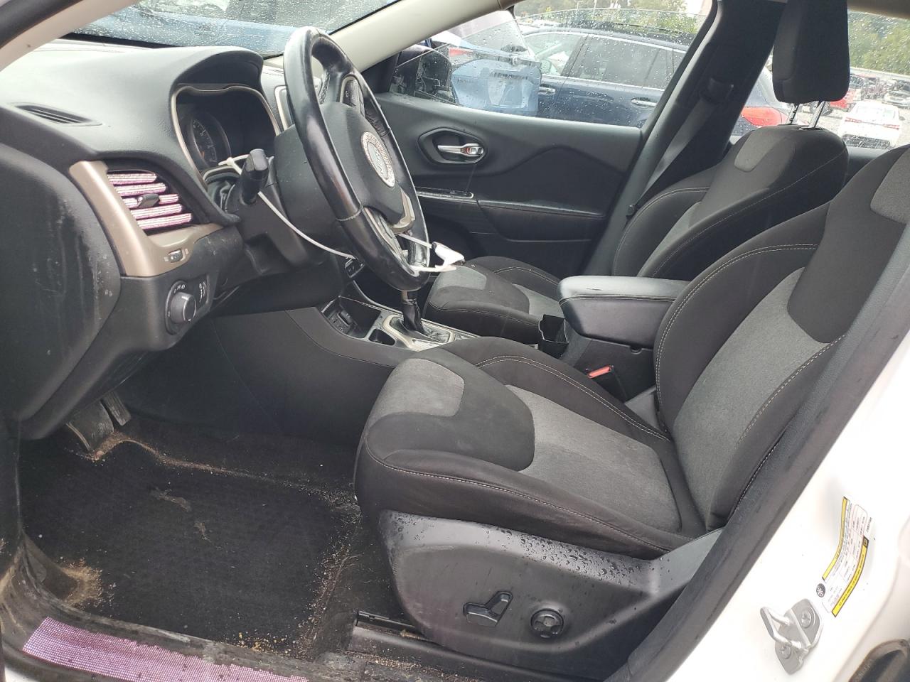 2015 Jeep Cherokee Sport VIN: 1C4PJLAB1FW627468 Lot: 71042435