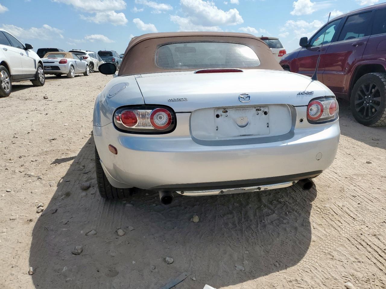 2006 Mazda Mx-5 Miata VIN: JM1NC25F260105735 Lot: 81227235