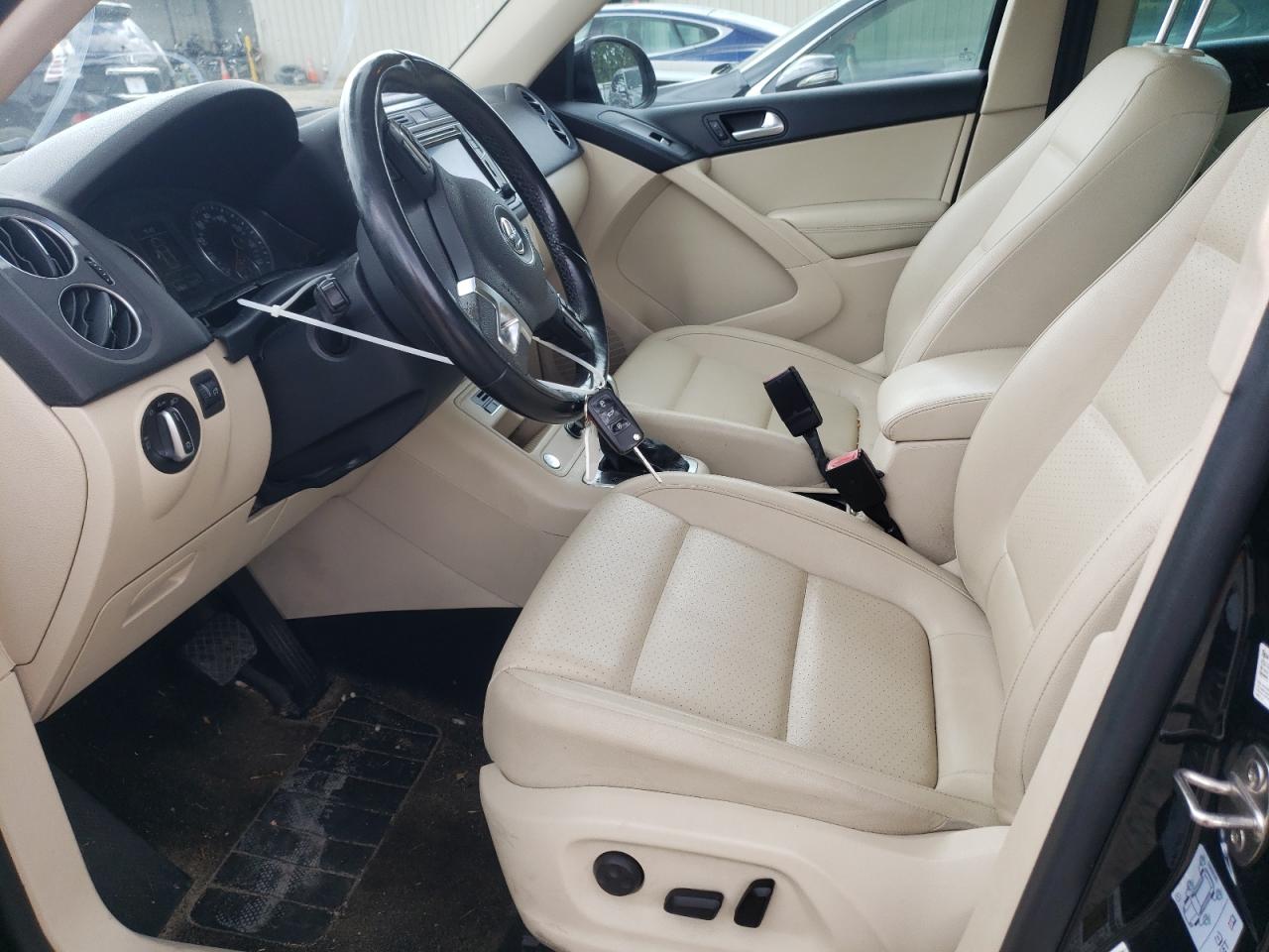 2016 Volkswagen Tiguan S VIN: WVGBV7AX8GW576047 Lot: 70985085