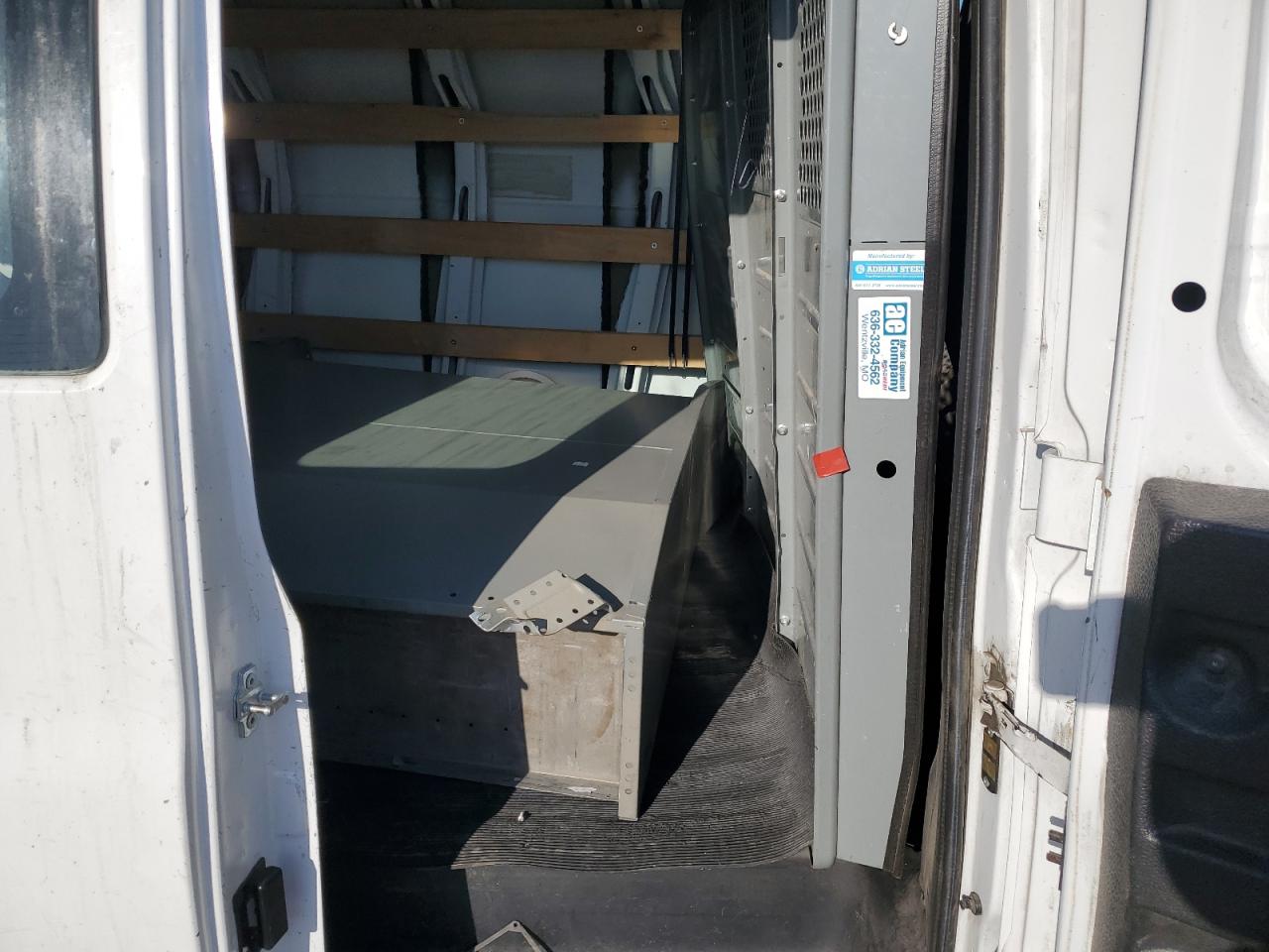 2015 GMC Savana G2500 VIN: 1GTW7FCF7F1901121 Lot: 81830665