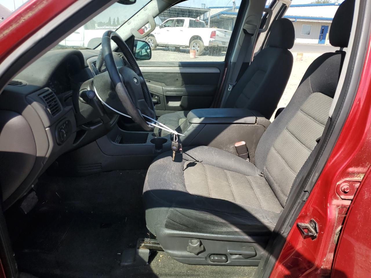 2004 Ford Explorer Xlt VIN: 1FMDU73WX4ZA48990 Lot: 71307935
