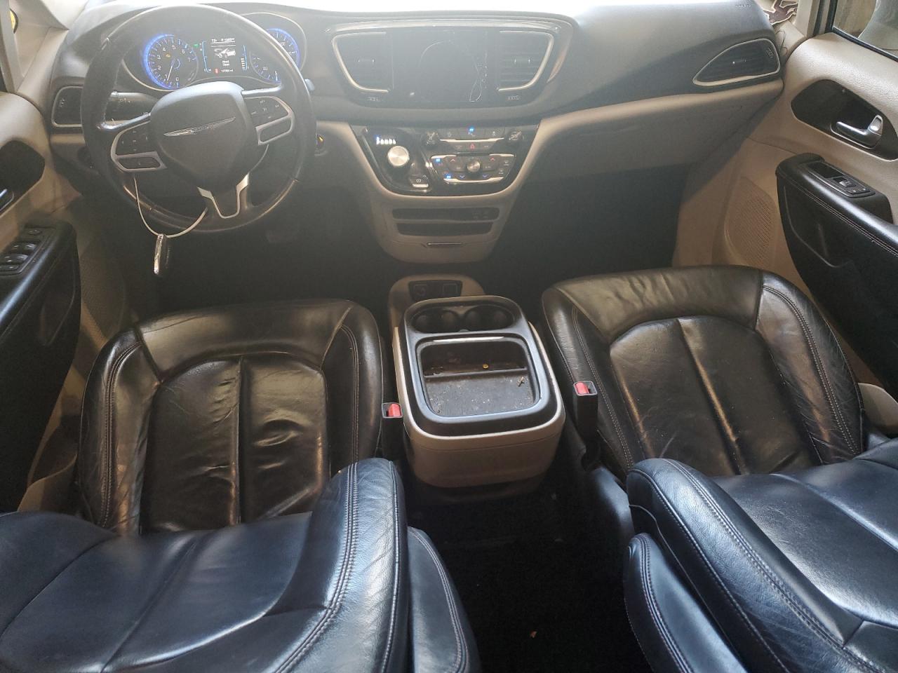 2017 Chrysler Pacifica Touring L VIN: 2C4RC1BG2HR815932 Lot: 81443305