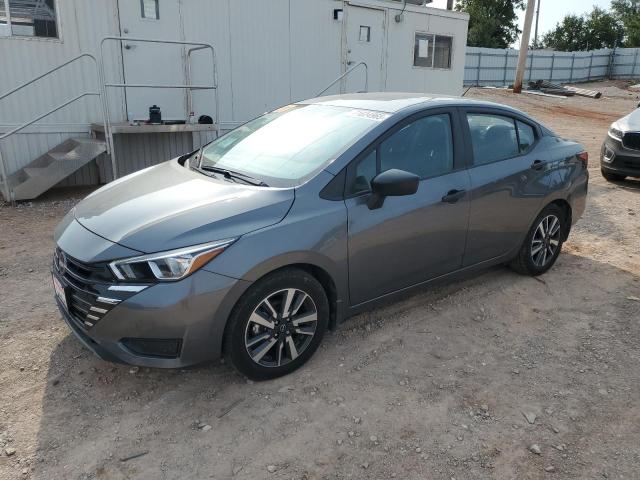  NISSAN VERSA 2024 Серый