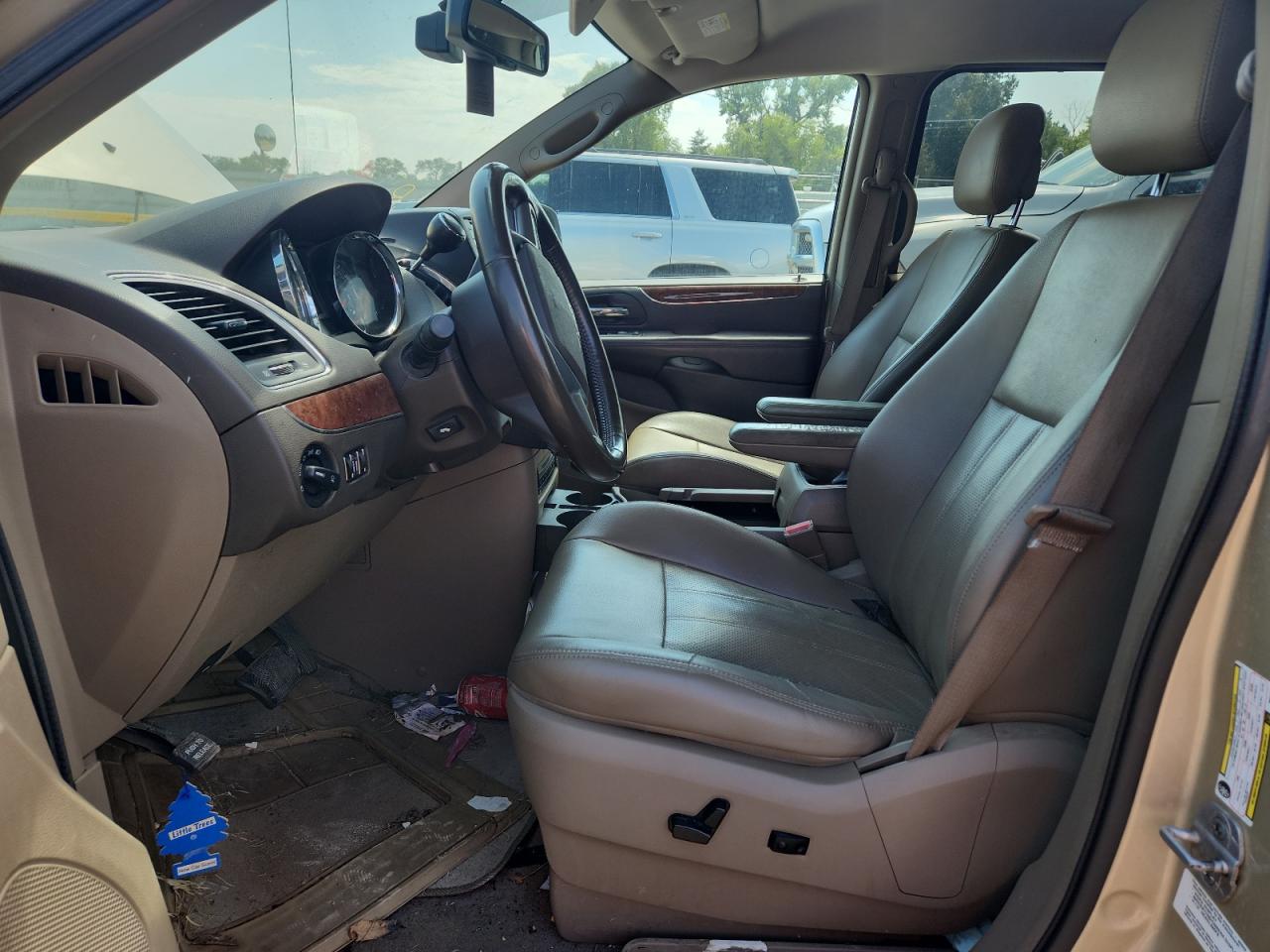 2011 Chrysler Town & Country Touring L VIN: 2A4RR8DGXBR746350 Lot: 80321965