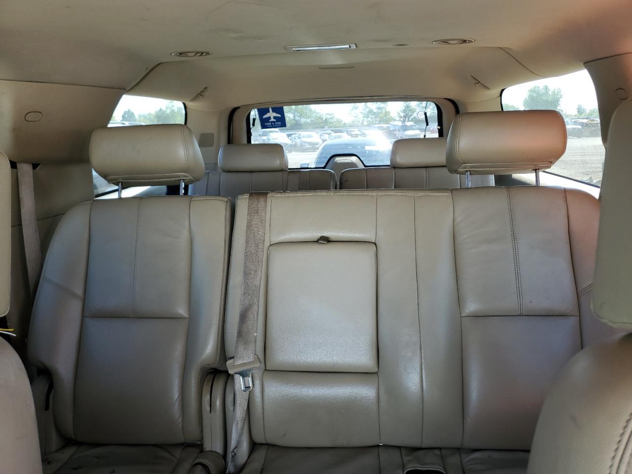 2010 Chevrolet Suburban K1500 Lt VIN: 1GNUKJE33AR260045 Lot: 71088865
