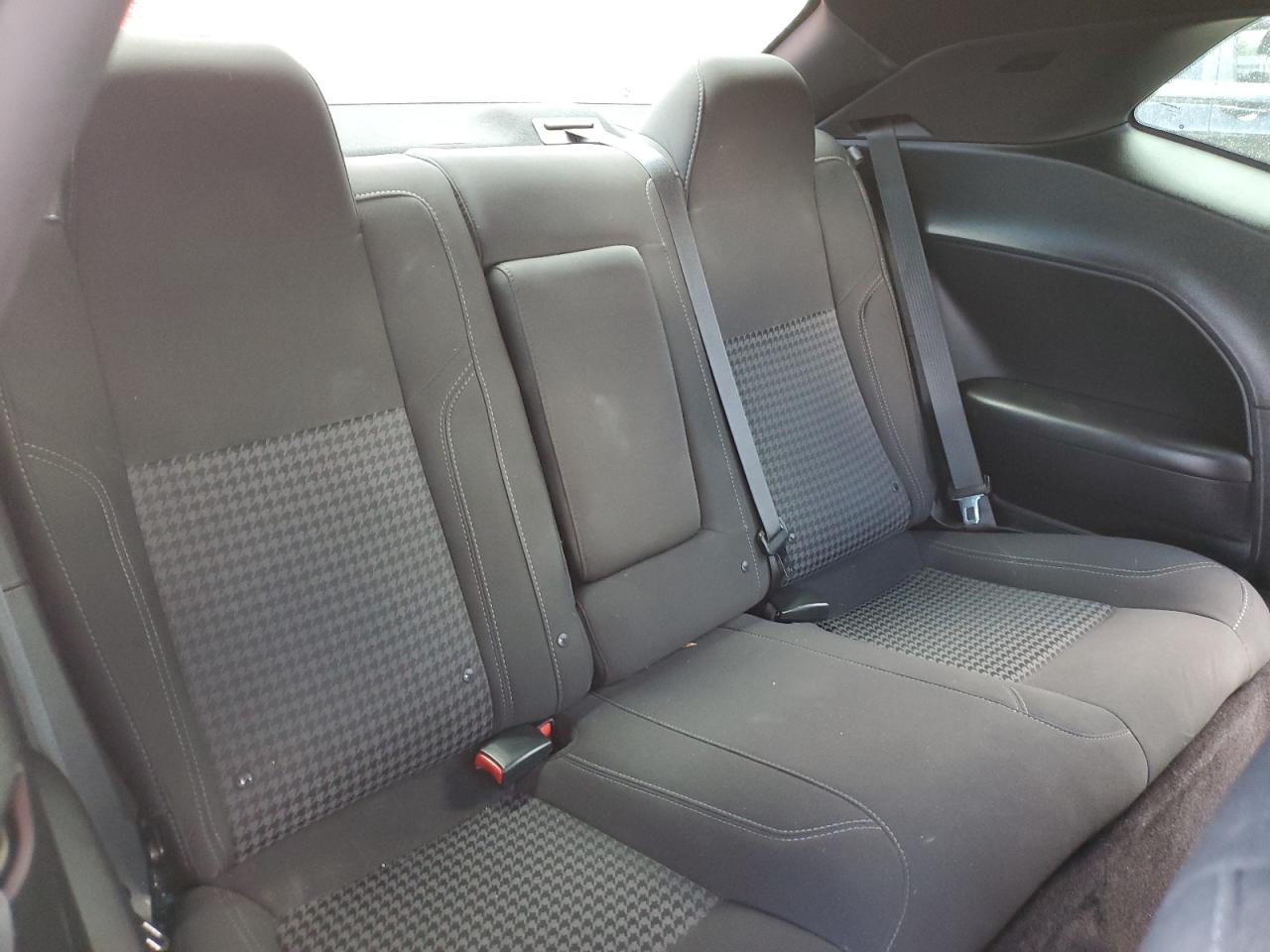 2018 Dodge Challenger Sxt VIN: 2C3CDZAG8JH132345 Lot: 71226485