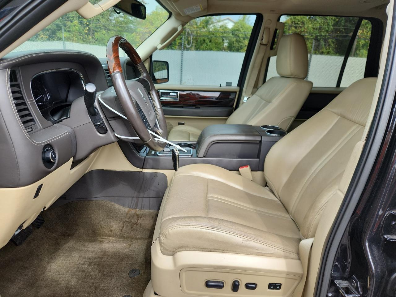 2015 Lincoln Navigator VIN: 5LMJJ2JT5FEJ00315 Lot: 83801535