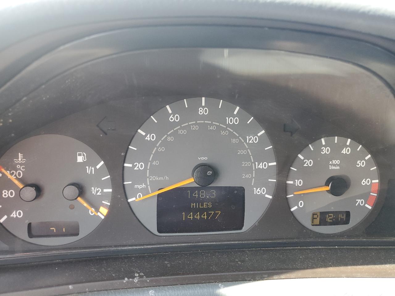 2002 Mercedes-Benz Clk 430 VIN: WDBLJ70G72F193584 Lot: 82001255